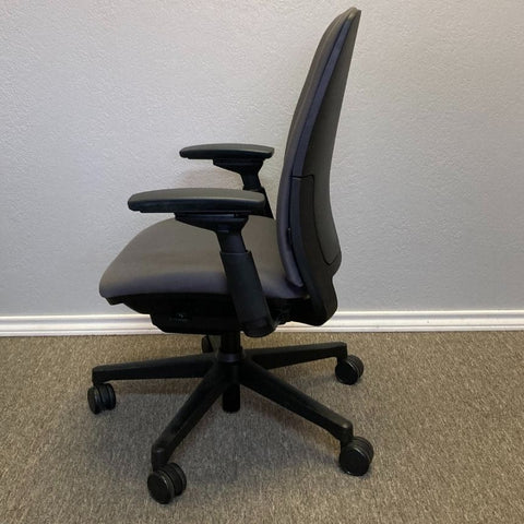 Image of Pre-Owned Steelcase Amia Chair