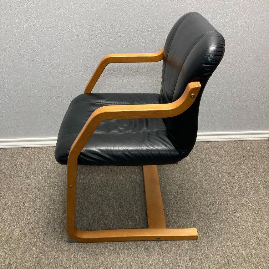 Pre-Owned Real Leather Guest Chair