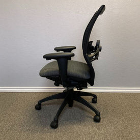 Pre-Owned Haworth Improv Tag Fully Loaded Chair