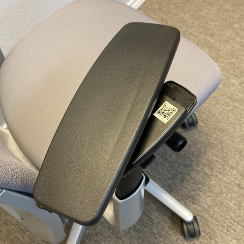 Image of Pre-Owned Steelcase Amia Chair