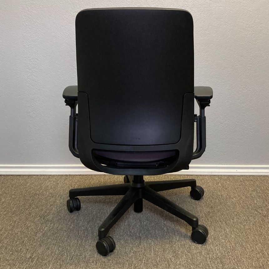 Pre-Owned Steelcase Amia Chair