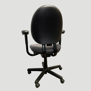 Pre-Owned Steelcase Criterion