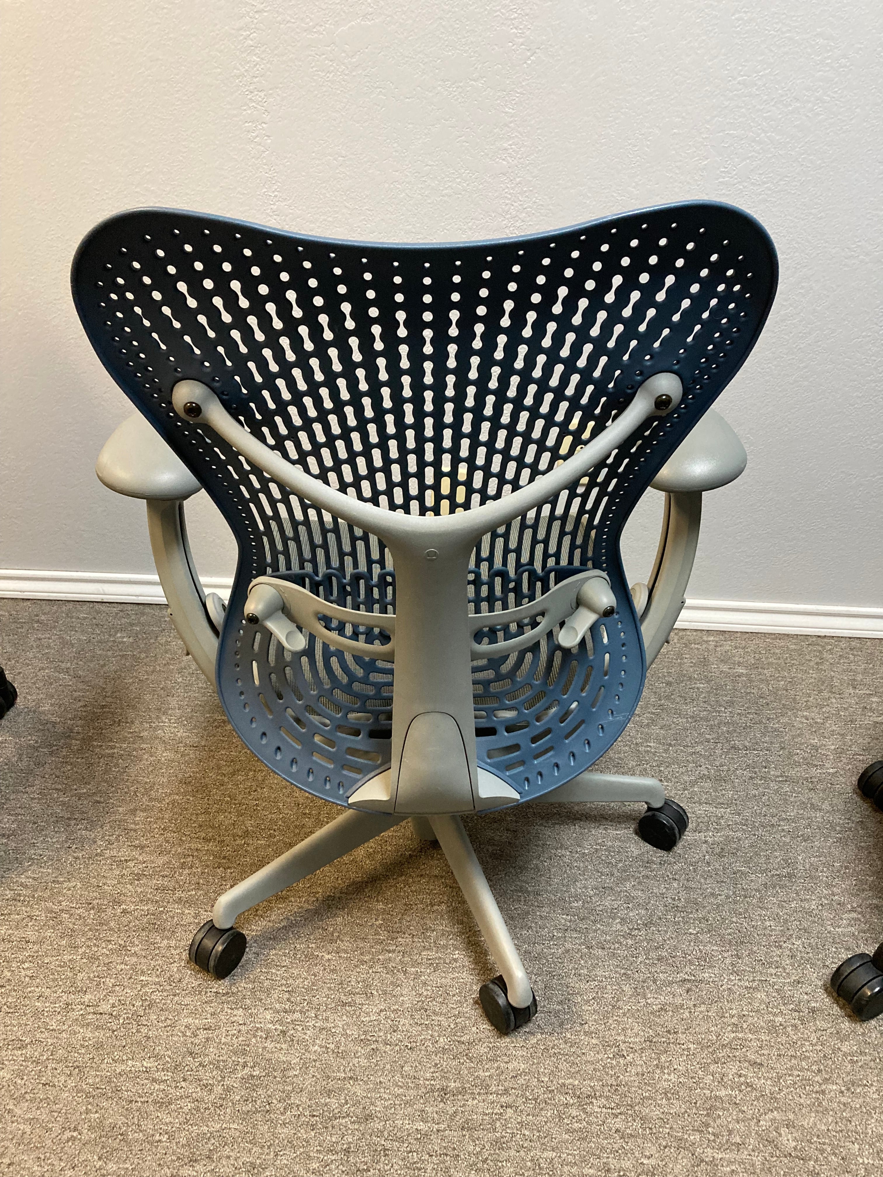 Pre-Owned Herman Miller Mirra