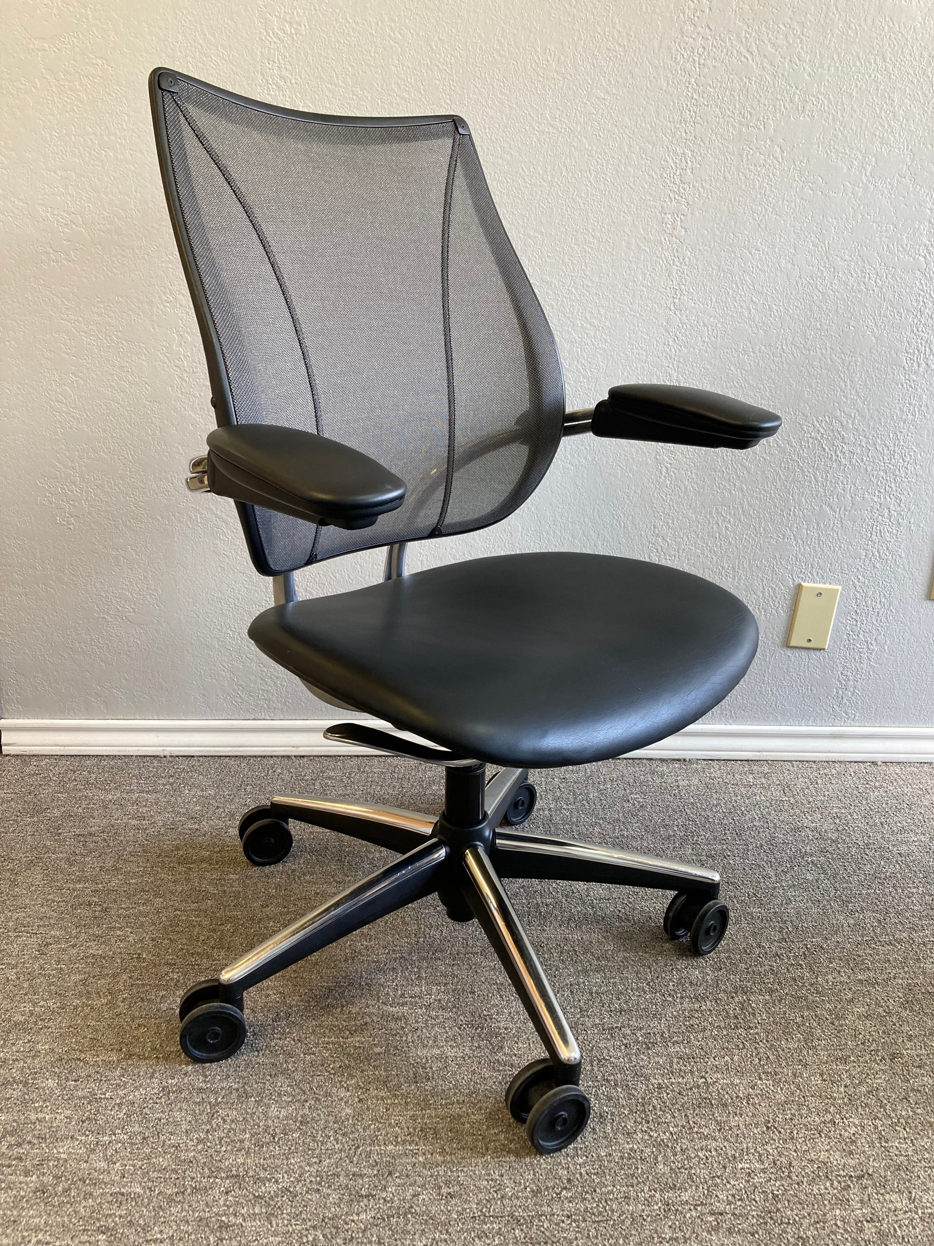 Pre-Owned Humanscale Liberty Chair